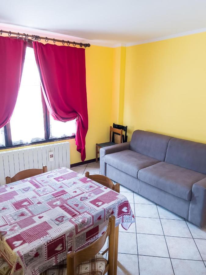 El Rocol Aparthotel Vezza dʼOglio Екстериор снимка