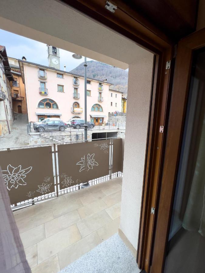 El Rocol Aparthotel Vezza dʼOglio Екстериор снимка