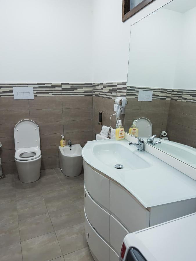 El Rocol Aparthotel Vezza dʼOglio Екстериор снимка